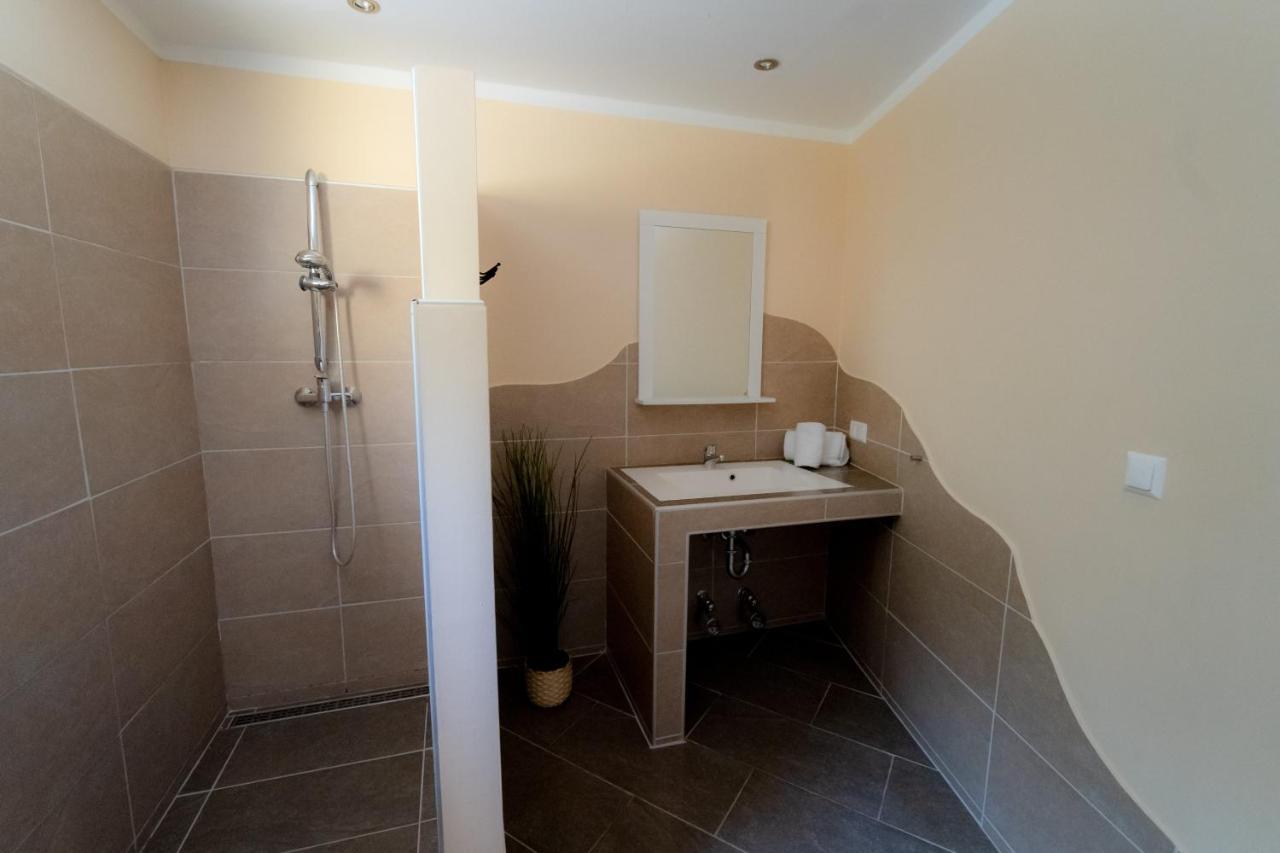 Velden Appartements Am Woerthersee 沃尔特湖畔韦尔登 外观 照片